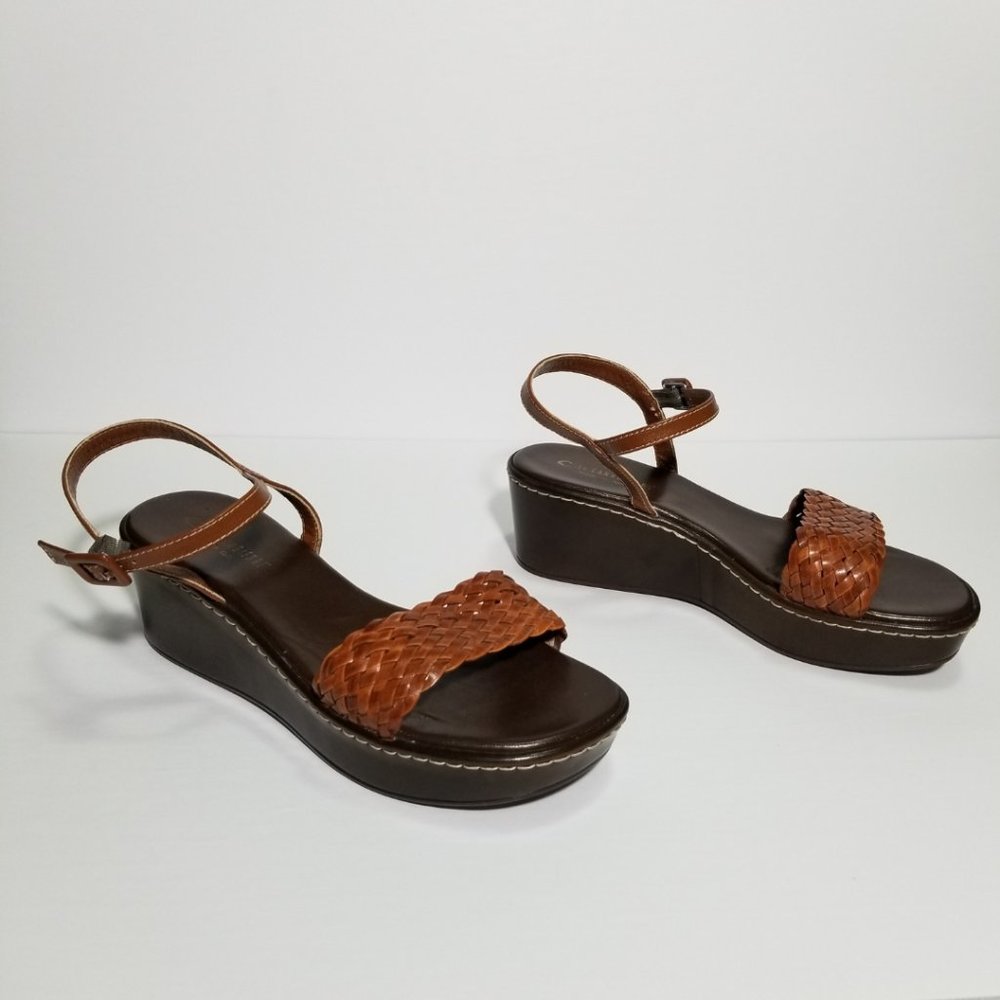 La Canadienne Brown T-Strap Platform Wedge Sandals